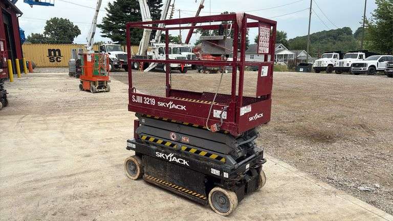 Skyjack  SJIII 3219  Scissor Lift