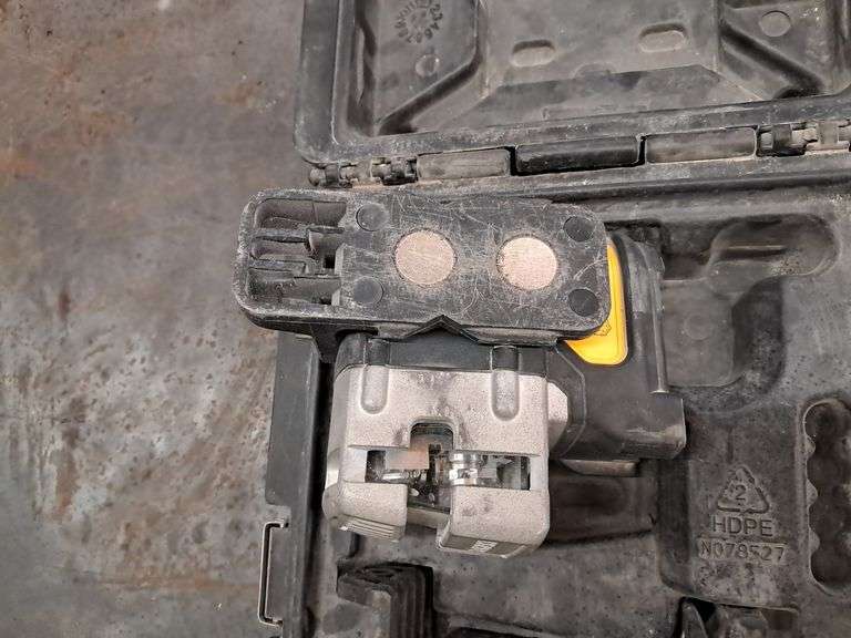 Dewalt 3-Beam Line Laser