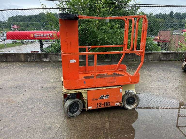 JLG  1230ES  Scissor Lift
