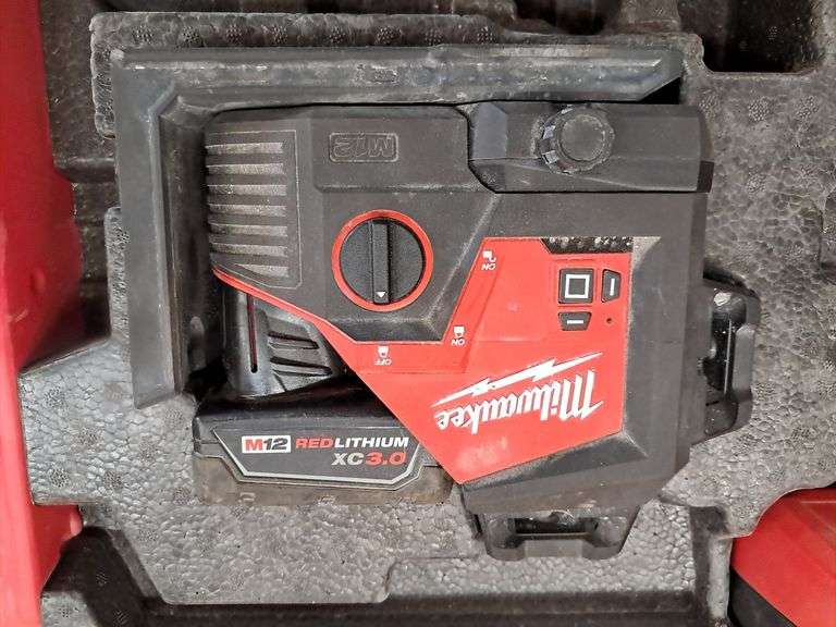 Milwaukee M12 Laser
