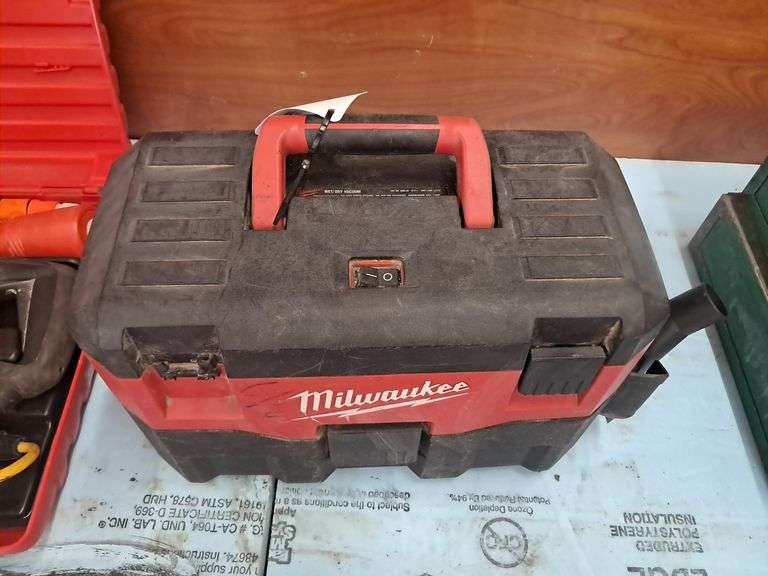 Milwaukee Vacuum