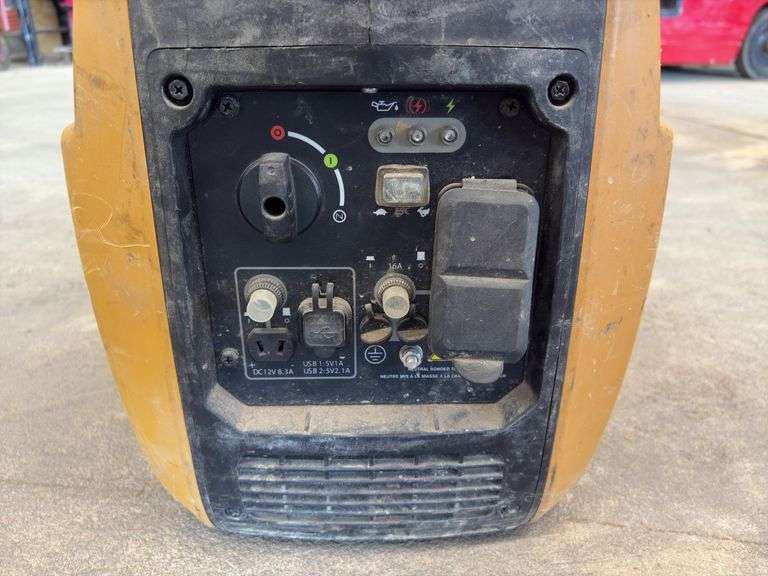 Cat INV2000 Generator