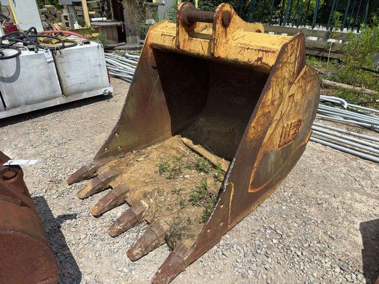 48” Excavator Digging Bucket