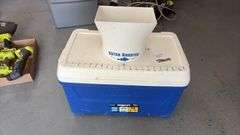 48 Quart Igloo Cooler w/ Catch Counter