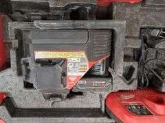 Milwaukee M12 Laser