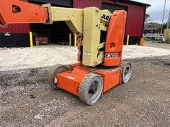 2008  JLG  E300AJP  Boom Lift