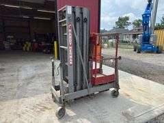 Handy Herman  24D  Man Lift