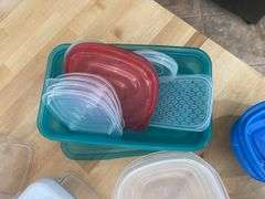 Foodsaver Canaster Set w/ Assorted Tupperware