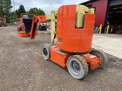 2008  JLG  E300AJP  Boom Lift