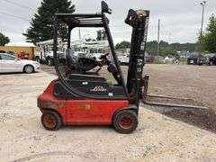 Komatsu  FG25  Forklift
