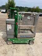 Genie  Rounabout  Personnel Lift