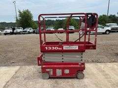 2019  MEC  1330 SE  Scissor Lift