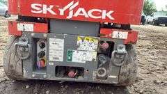 SkyJack  SJ16  Personnel Lift
