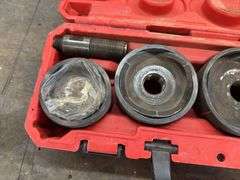 Milwaukee 2 1/2”- 4” Knockout Set