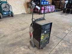 NAPA Model 85-1010 Battery Charger & Starter