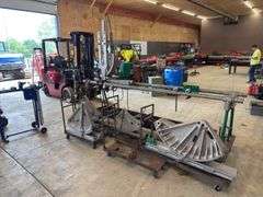 Massive Greenlee Pipe Bender w/ (4) Bending Shoes & Accessories