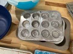 Mixing Bowls, Cookie Sheets, Wire Racks & Oven Pans