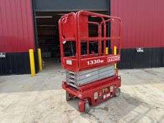 MEC  1330 SE  Scissor Lift
