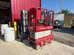 (2) MEC 1330 Scissor Lifts MEC  1330 SE  Scissor Lift