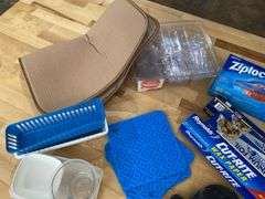 Ziploc Bags, Rubber Oven Mit, Rubber Hot Pad & Drying Pad