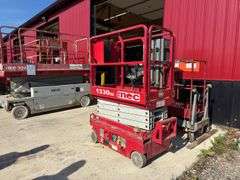 (2) MEC 1330 Scissor Lifts MEC  1330 SE  Scissor Lift