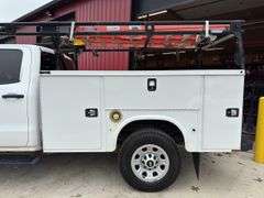 2016  Chevrolet  Silverado 3500HD  Crew Cab Pickup