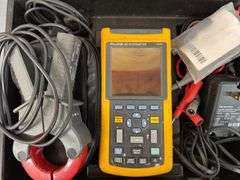 Fluke 123 Scopemeter Kit w/ Fluke 80i-1000s AC Current Probe