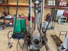 Massive Greenlee Pipe Bender w/ (4) Bending Shoes & Accessories