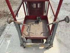 Handy Herman  24D  Man Lift