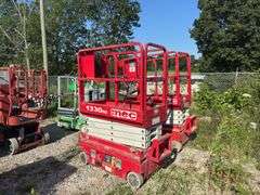 (2) MEC 1330 Scissor Lifts MEC  1330 SE  Scissor Lift