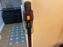 Bissell Vacuum, Rocket Pet Pro Vacuum & Assorted Mops