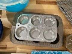 Mixing Bowls, Cookie Sheets, Wire Racks & Oven Pans