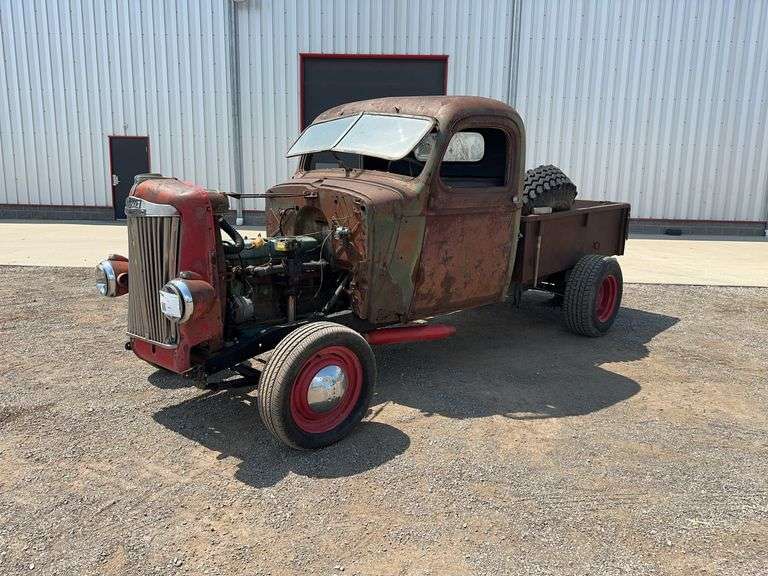 Chevrolet  1/2 Ton  Regular Cab Pickup