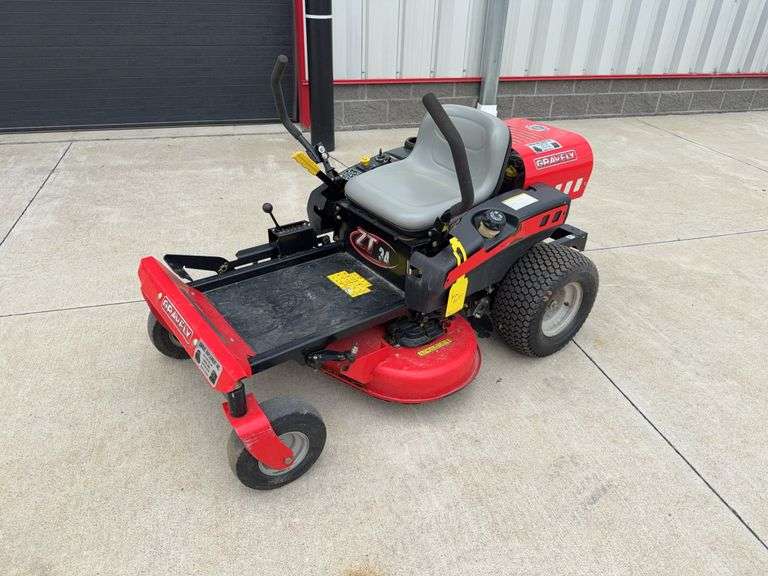2015  Gravely  Zero-Turn Mower