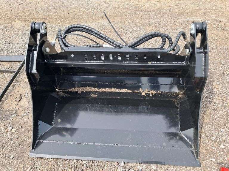 39"  Mini 4 In 1 Bucket