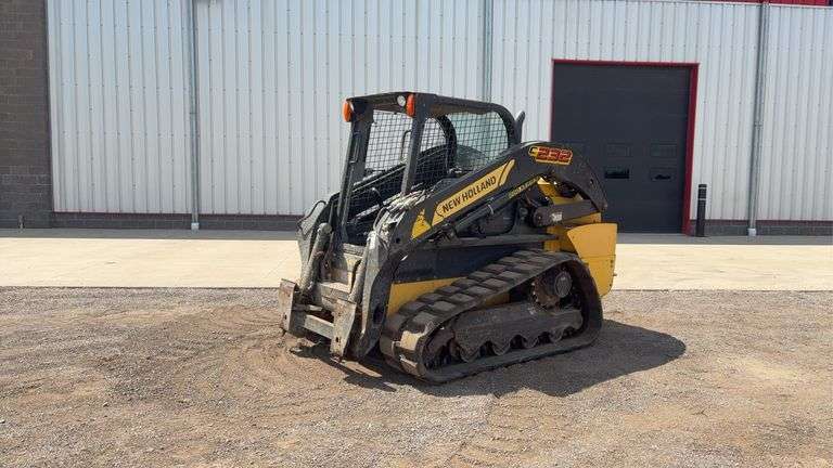 New Holland   C232  Skid Loader