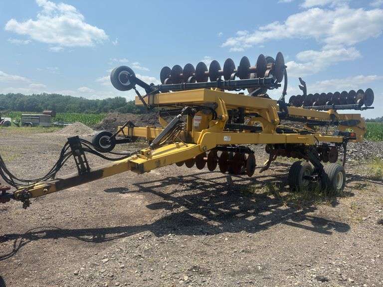 Landoll  2320 Weatherproofer II  Disc Ripper