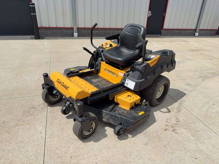 Cub Cadet  Z Force  Zero-Turn Mower