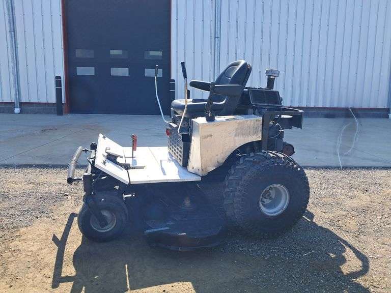 Dixie  Industrial XW Chopper  Zero-Turn Mower