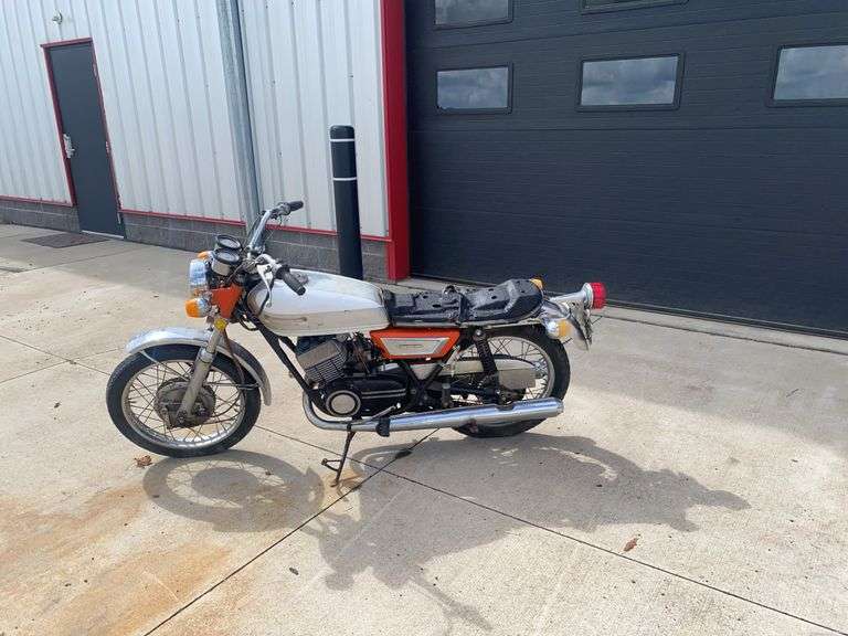 1971  Yahmaha  R350  Motorcycle