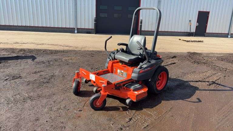 Kubota  Z121SKH  Zero-Turn Mower