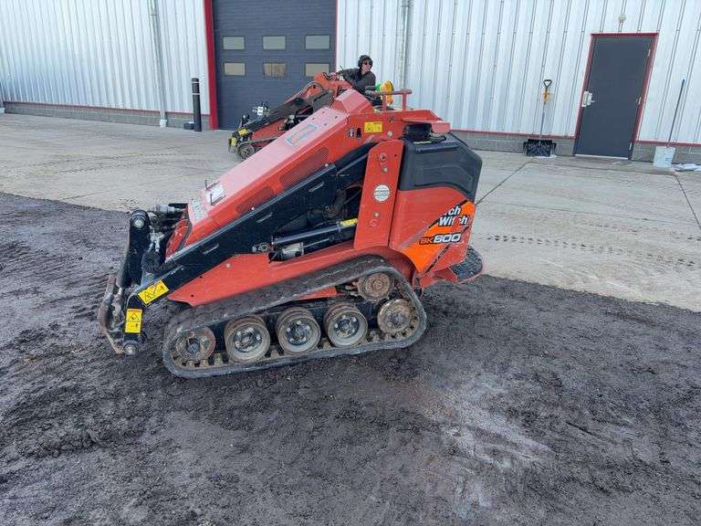 2019  Ditch Witch  SK800  Stand-On Skid Loader