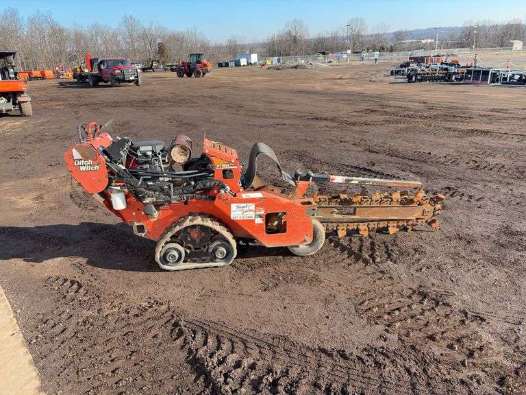 2014 Ditch Witch RT-24 Trencher