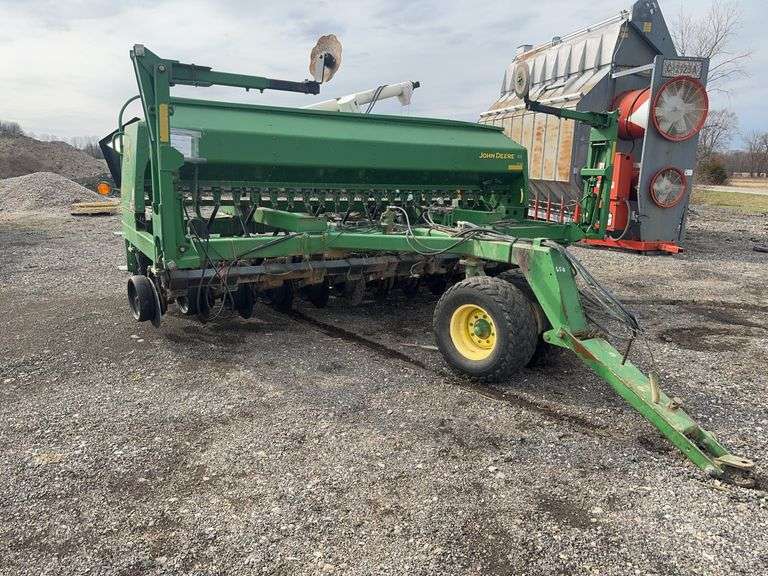 2004  John Deere  1590  Grain Drill
