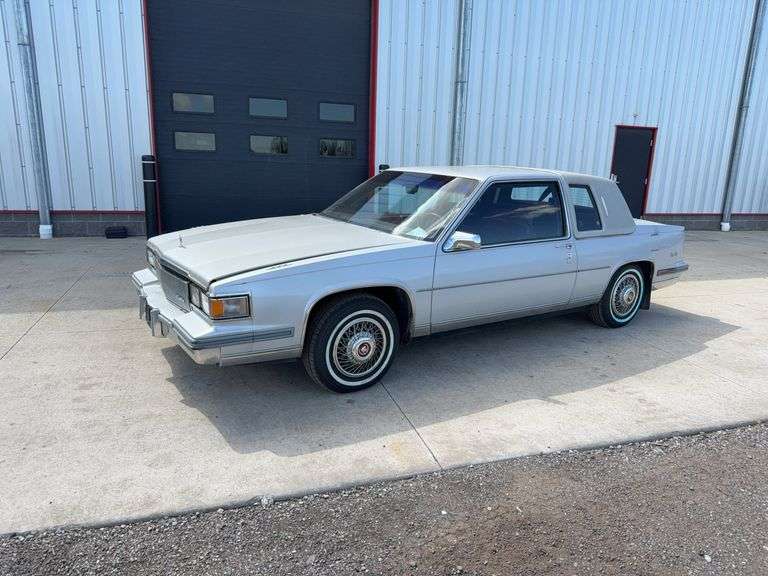 1986  Cadillac  Deville  Sedan
