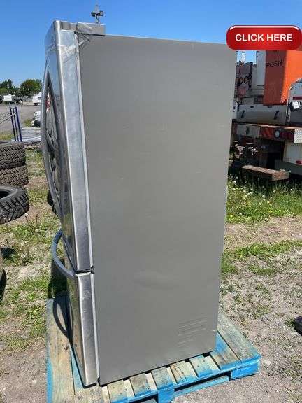 LG Refridgerator - Rideau Auctions