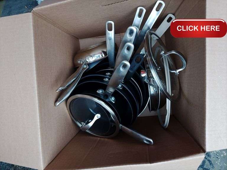 Mixed lot of pots and pans - Rideau Auctions