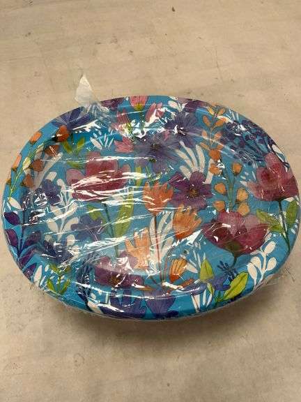 Floral Paper Plates , Like New/Open Box