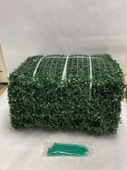 Bybeton Artificial Grass Panels, 21" x 21" , Like New/Open Box