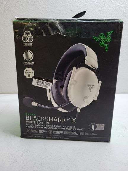 Razer Blackshark White Edition Wired Headset , Like New/Open Box
